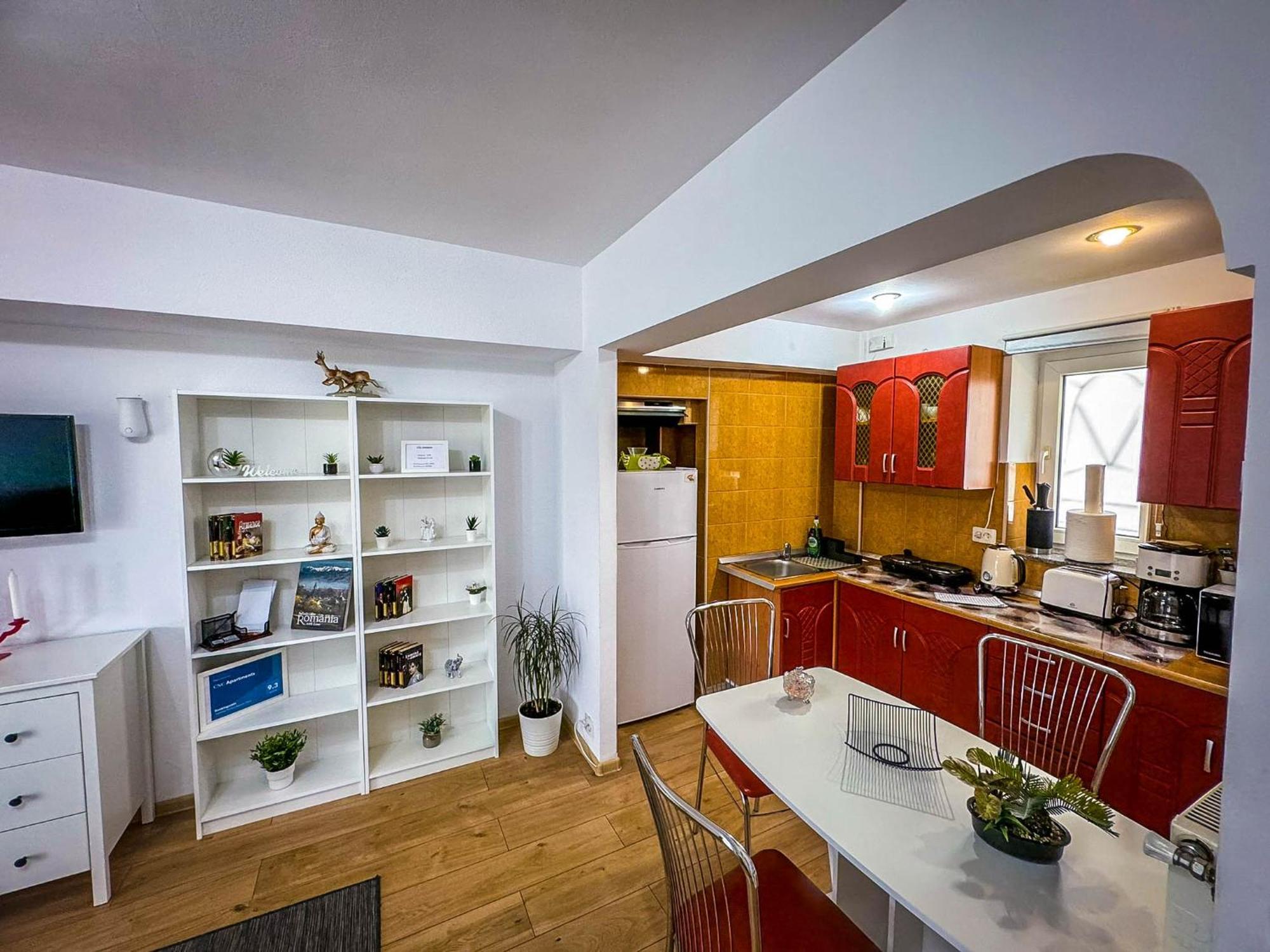 Sunrise Center Apartment
