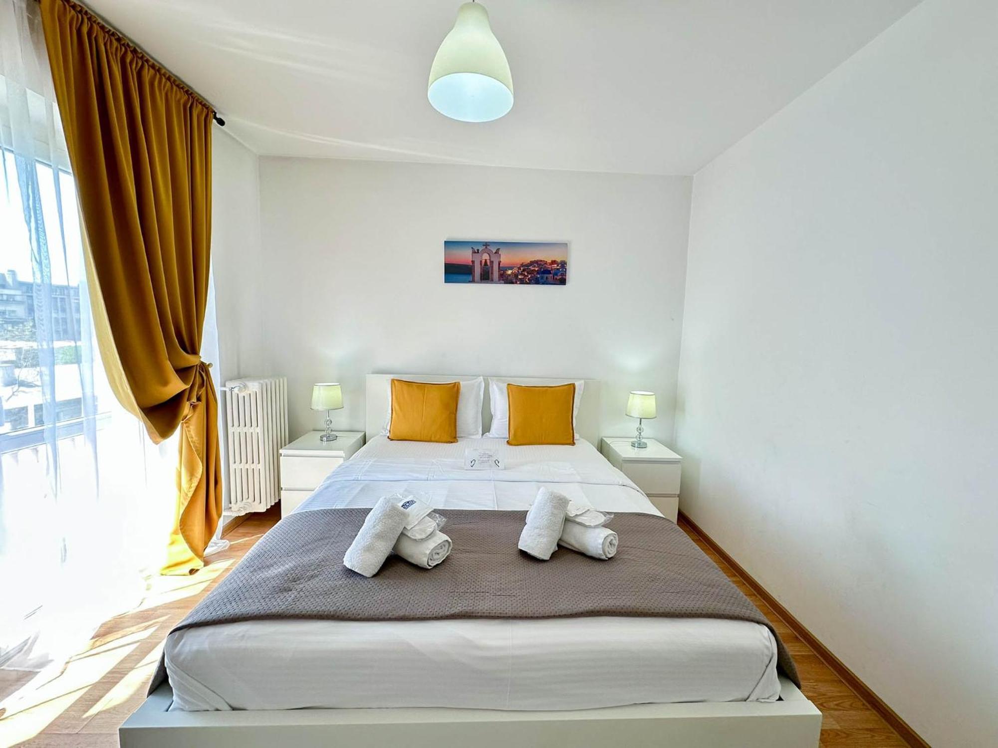 Sunrise Center Apartment *